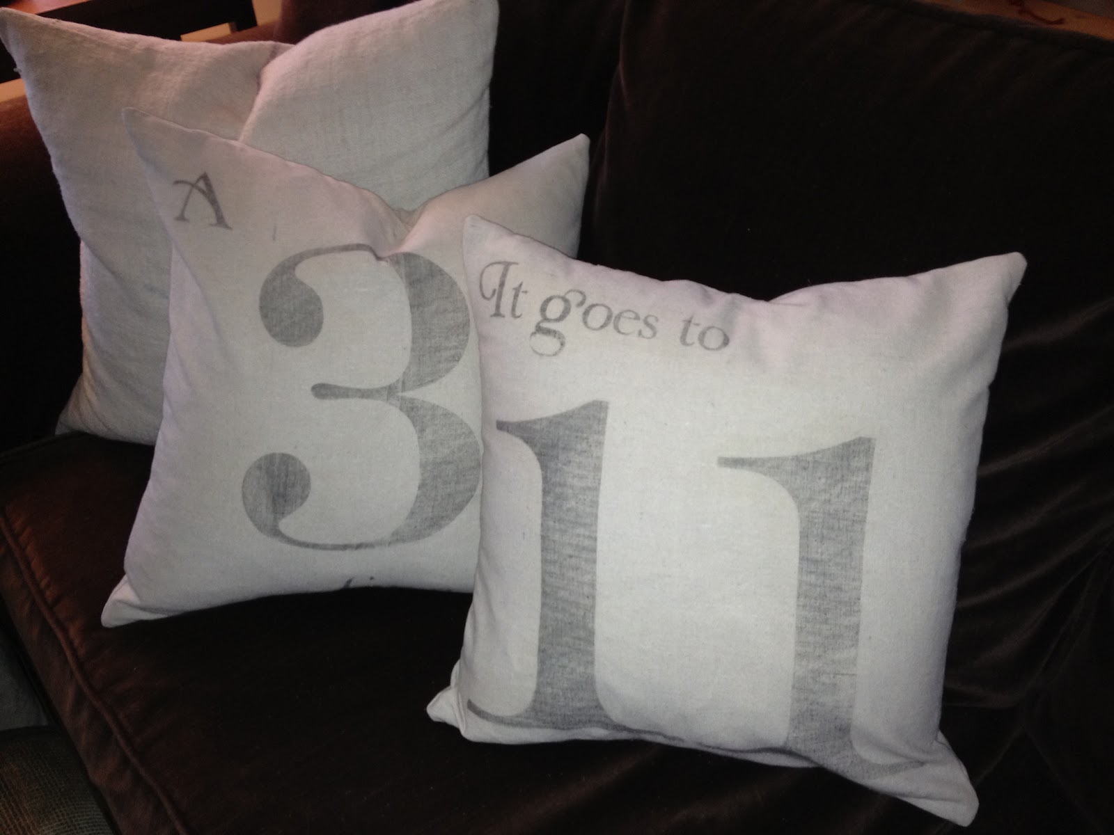 Vintage Number Music Pillows - + Printables - The Graphics Fairy