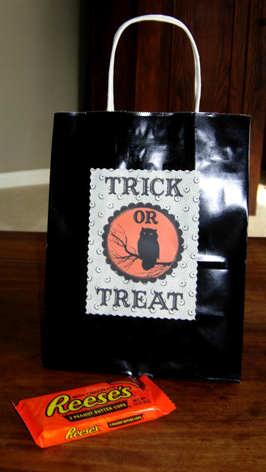 Free Halloween Printable LabelTrick or Treat Bag The Graphics Fairy