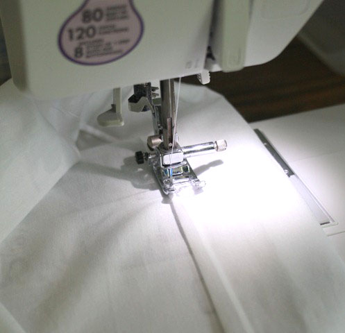 Sewing diy laundry bag with a sewing machine