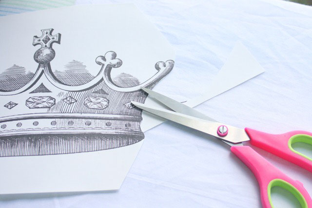cutting out crown graphic