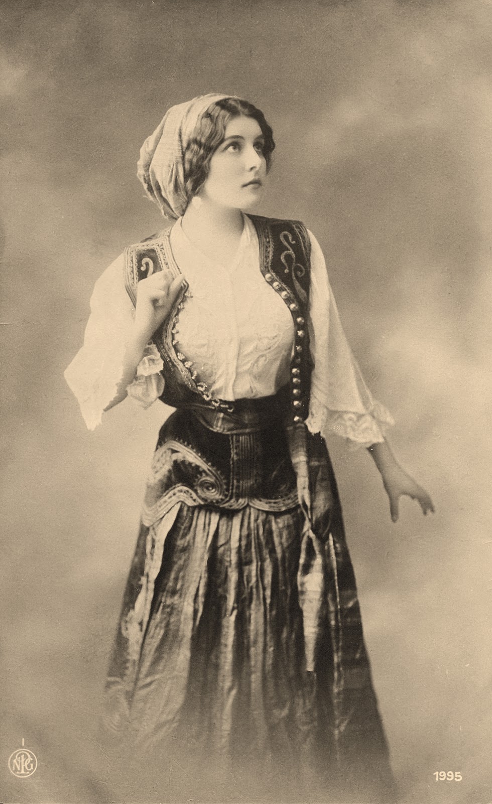 Old Photo - Pretty Young Gypsy Woman - Costume - The ...