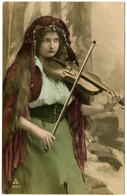 Vintage Image Lovely Gypsy with Violin The Graphics Fairy