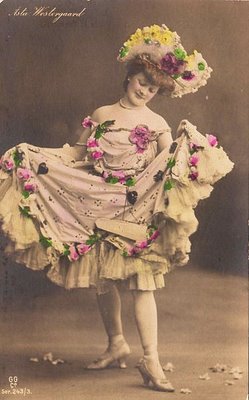 Victorian Dancing Girl - The Graphics Fairy