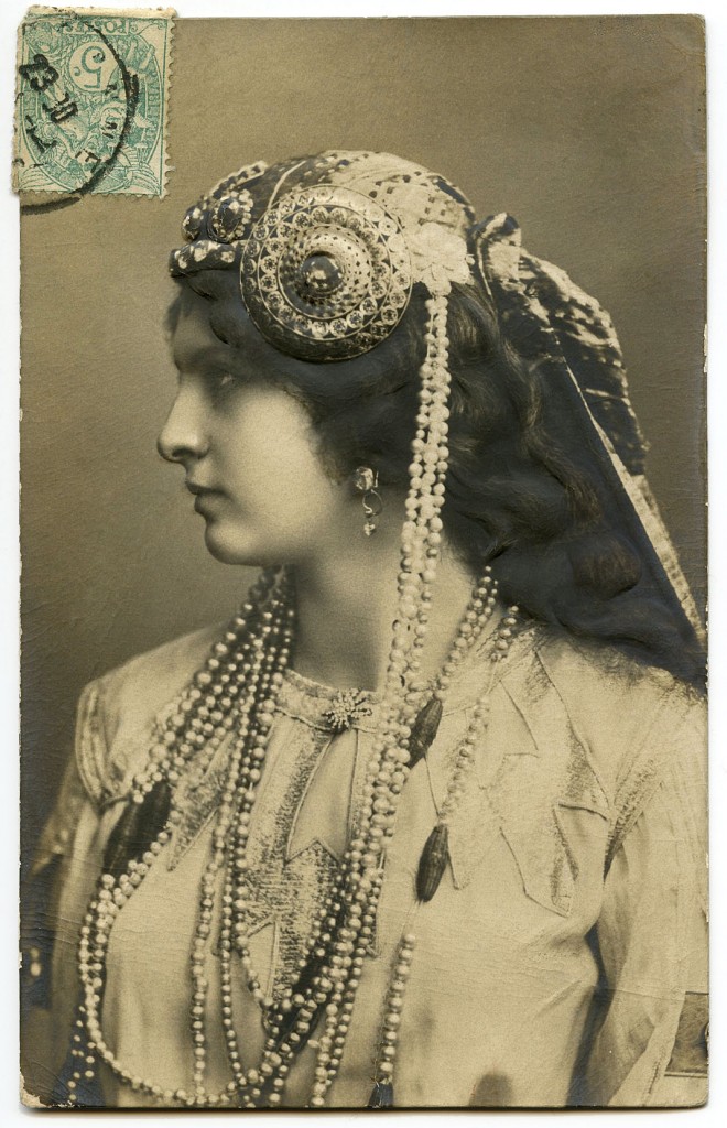 Old Photo - Art Nouveau Lady with Jewelry - The Graphics Fairy