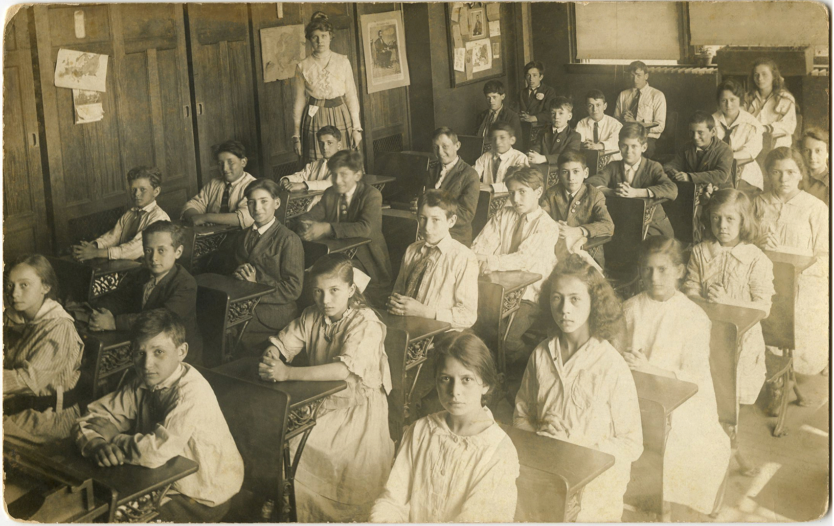 Old-Photo-Back-to-School-Children.jpg