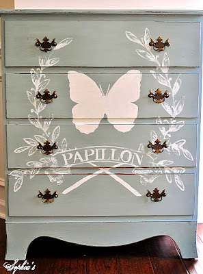 Butterfly chest of drawers