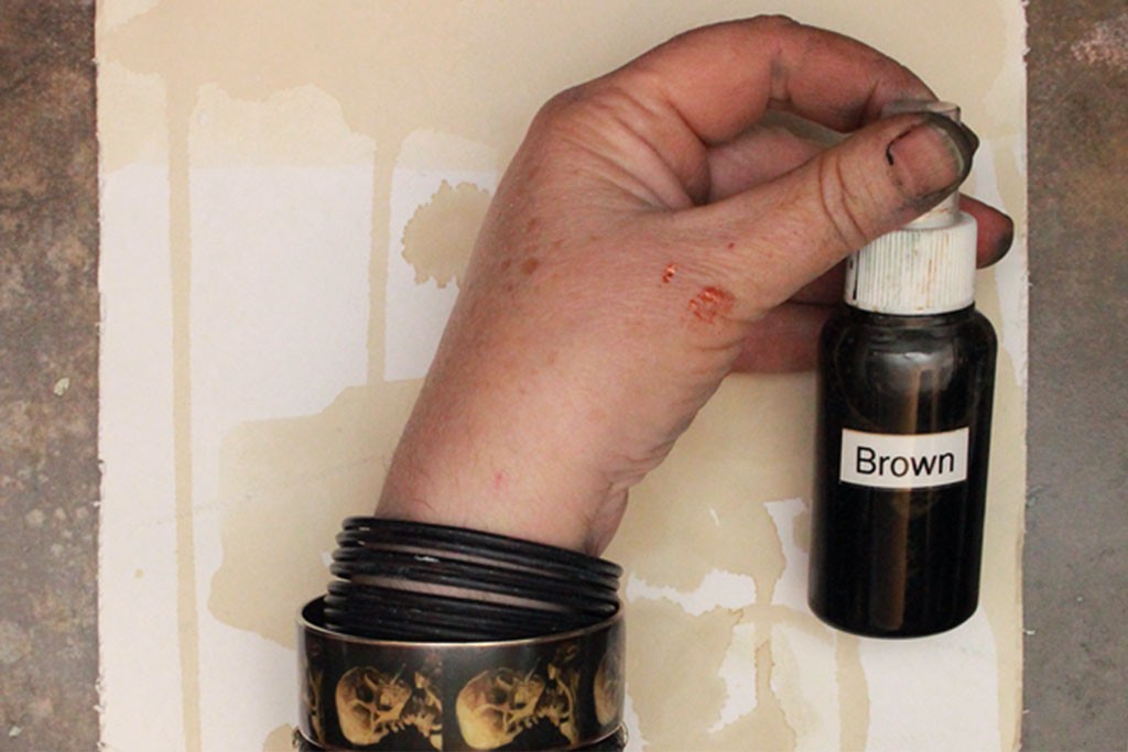 Brown ink spray