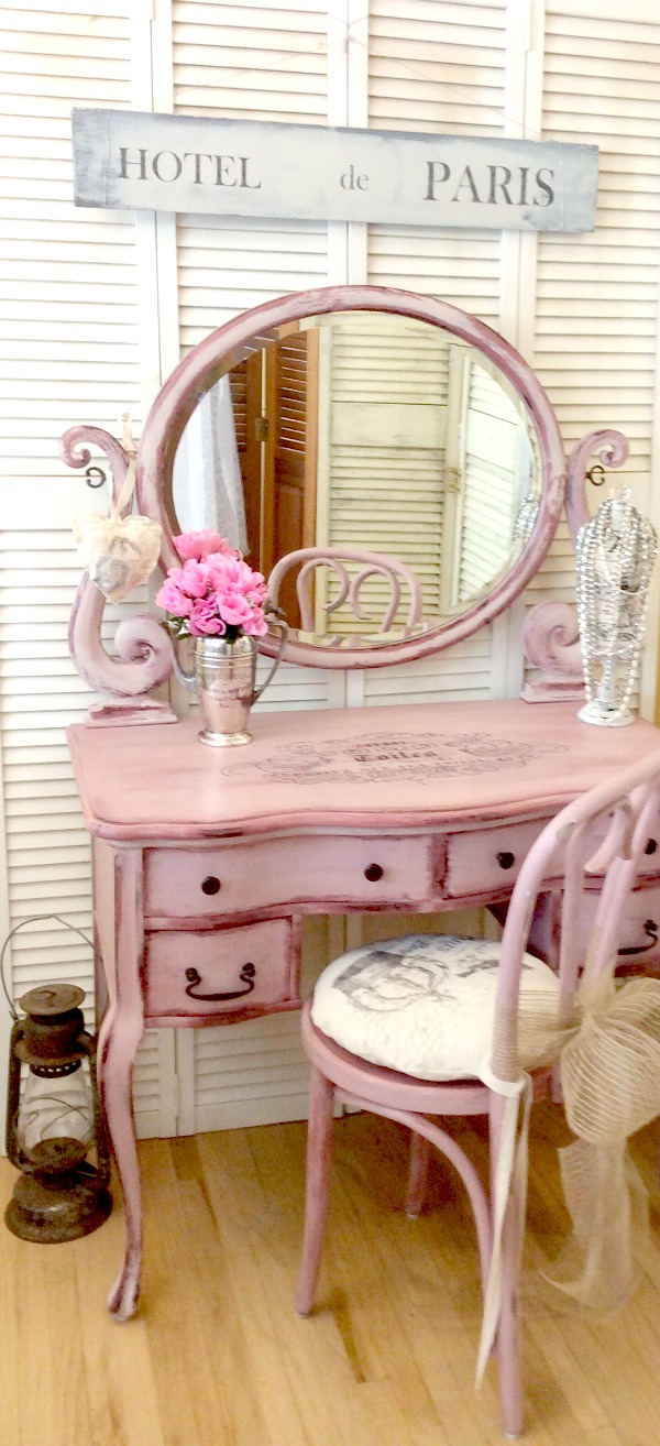 A Vintage Vanity 3