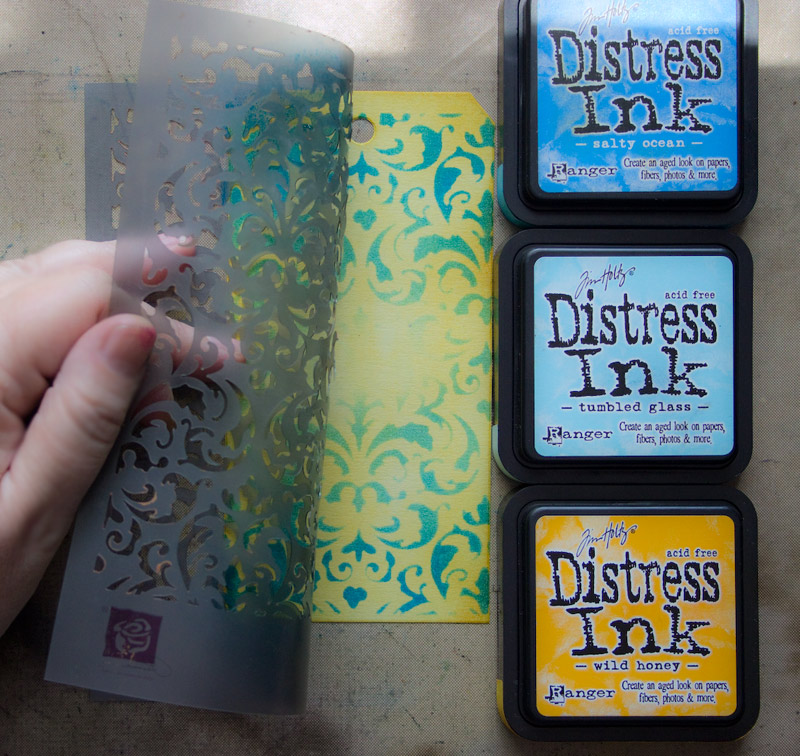 revealing the pattern for distressed ink