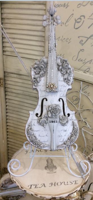 Embellished Violins - Reader Feature - The Graphics Fairy