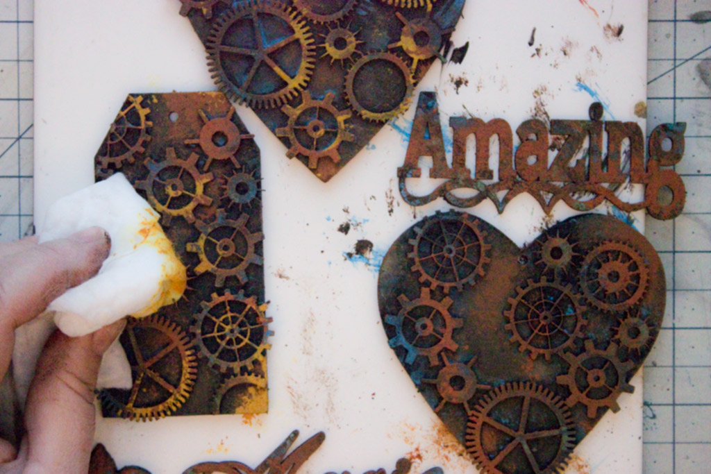 rusty hearts and tag with gears