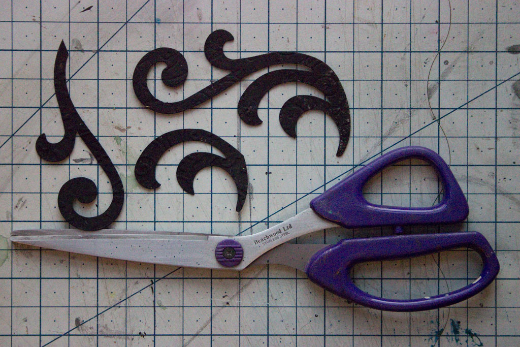 scissors with flourish shapes