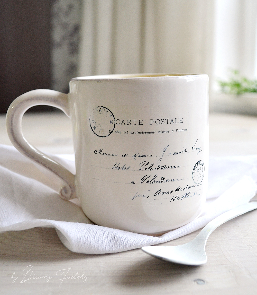 Carte Postale design mug with spoon and napkin