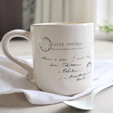 Carte Postale design mug with spoon and napkin