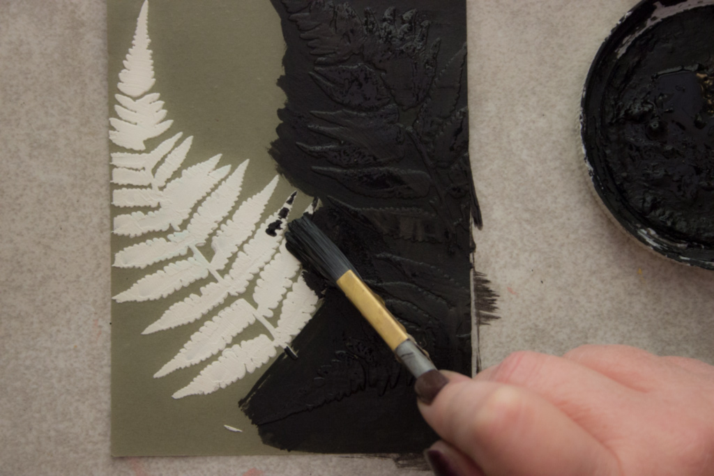 painting raised fern design