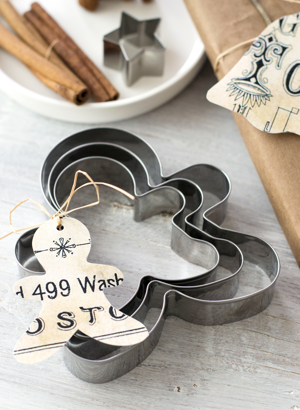 DIY Cookie Cutter Christmas Tags Project - free templates