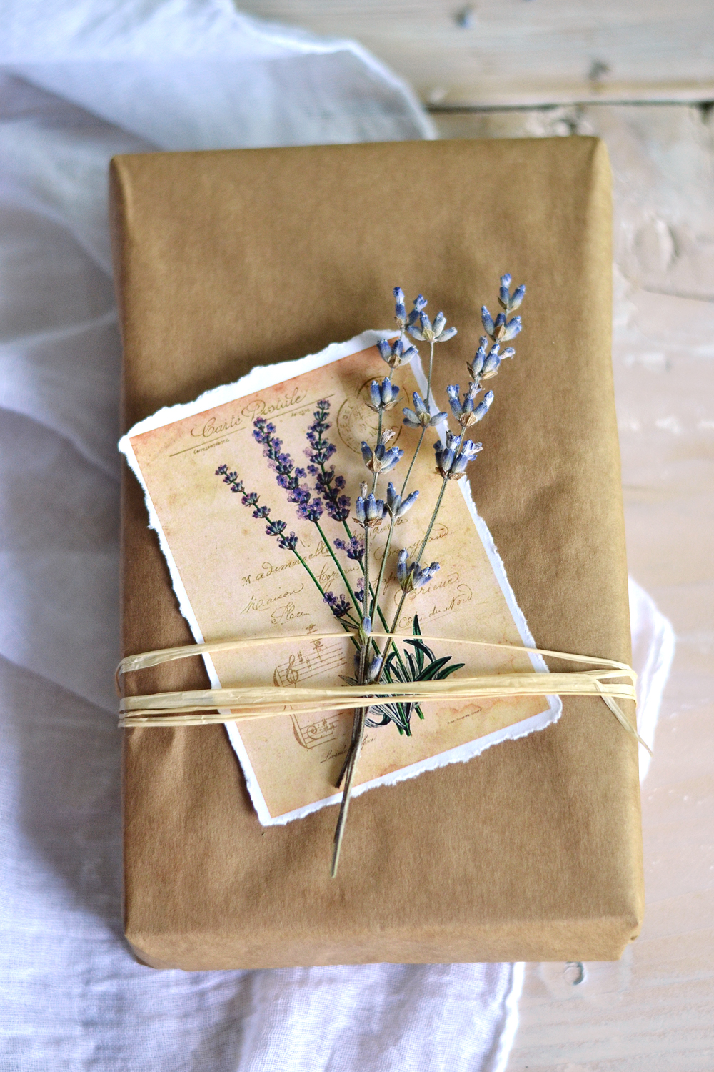 Gift Wrapping ideas with brown paper