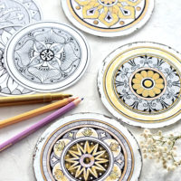 Coloring medallions