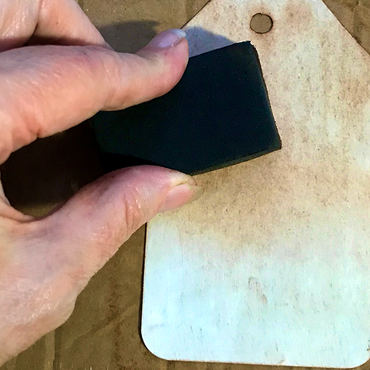 How to Age Paper with Dense Sponge Rub on Surface of Tag