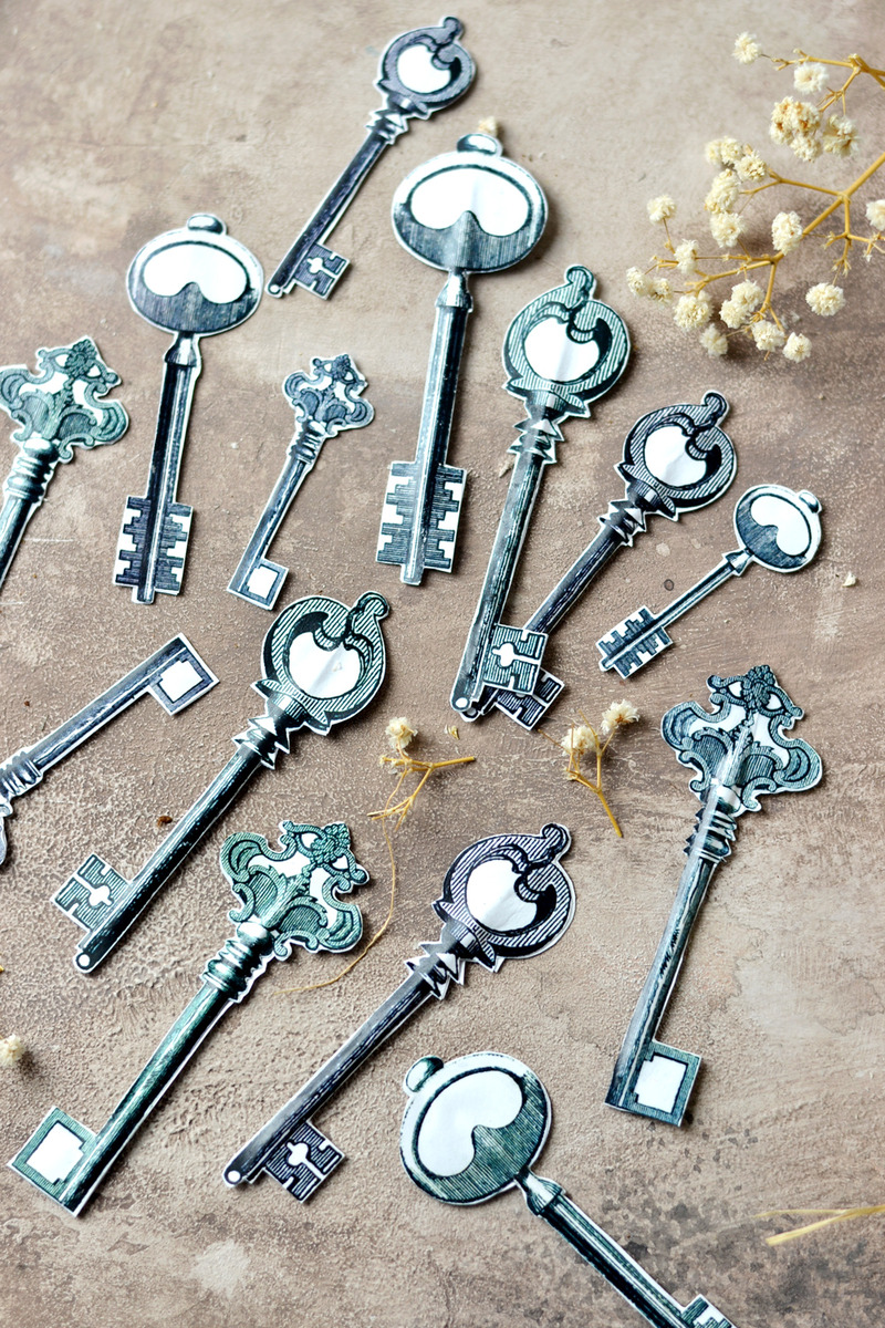 keys in different designs and sizes