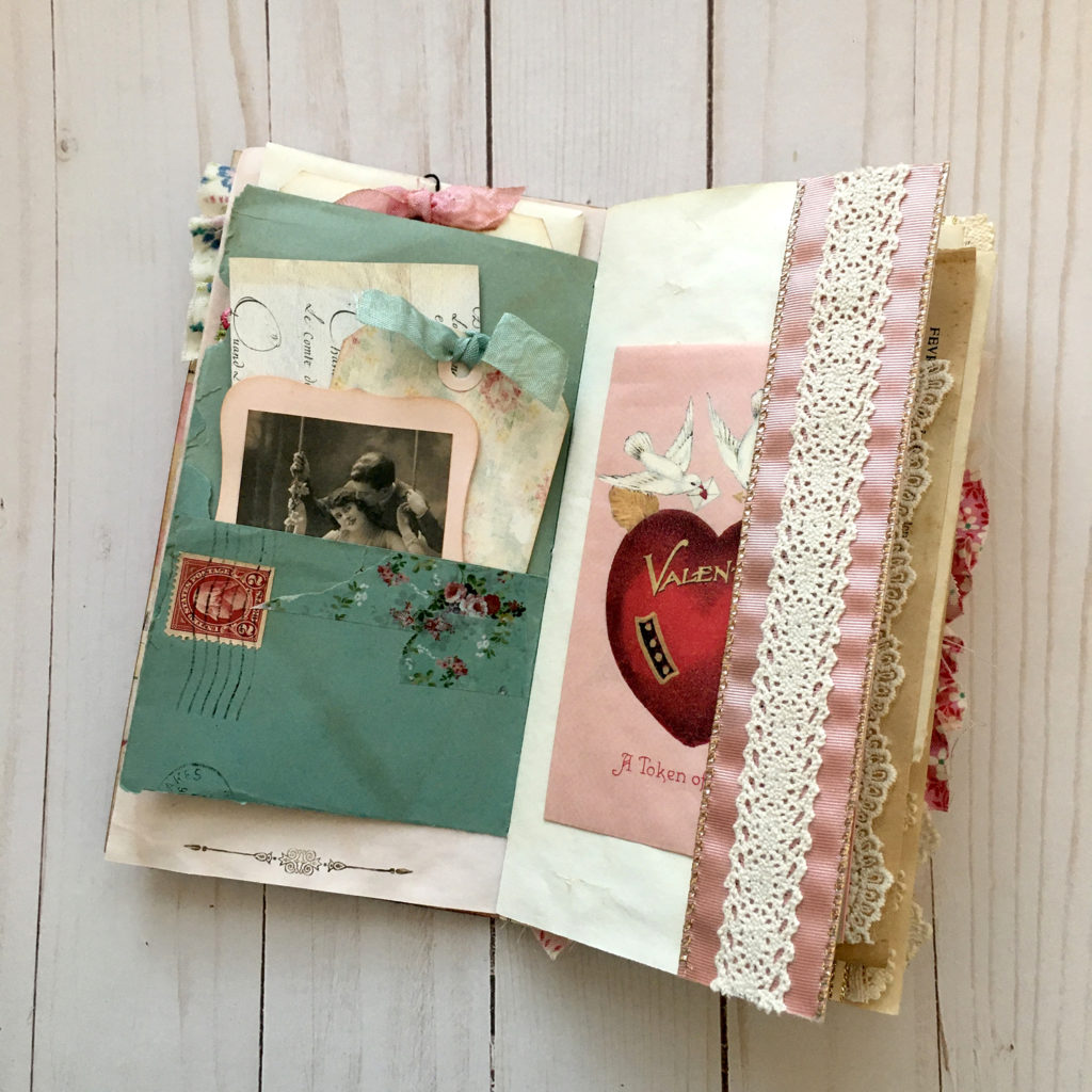 Pocket for Shabby Romance Journal