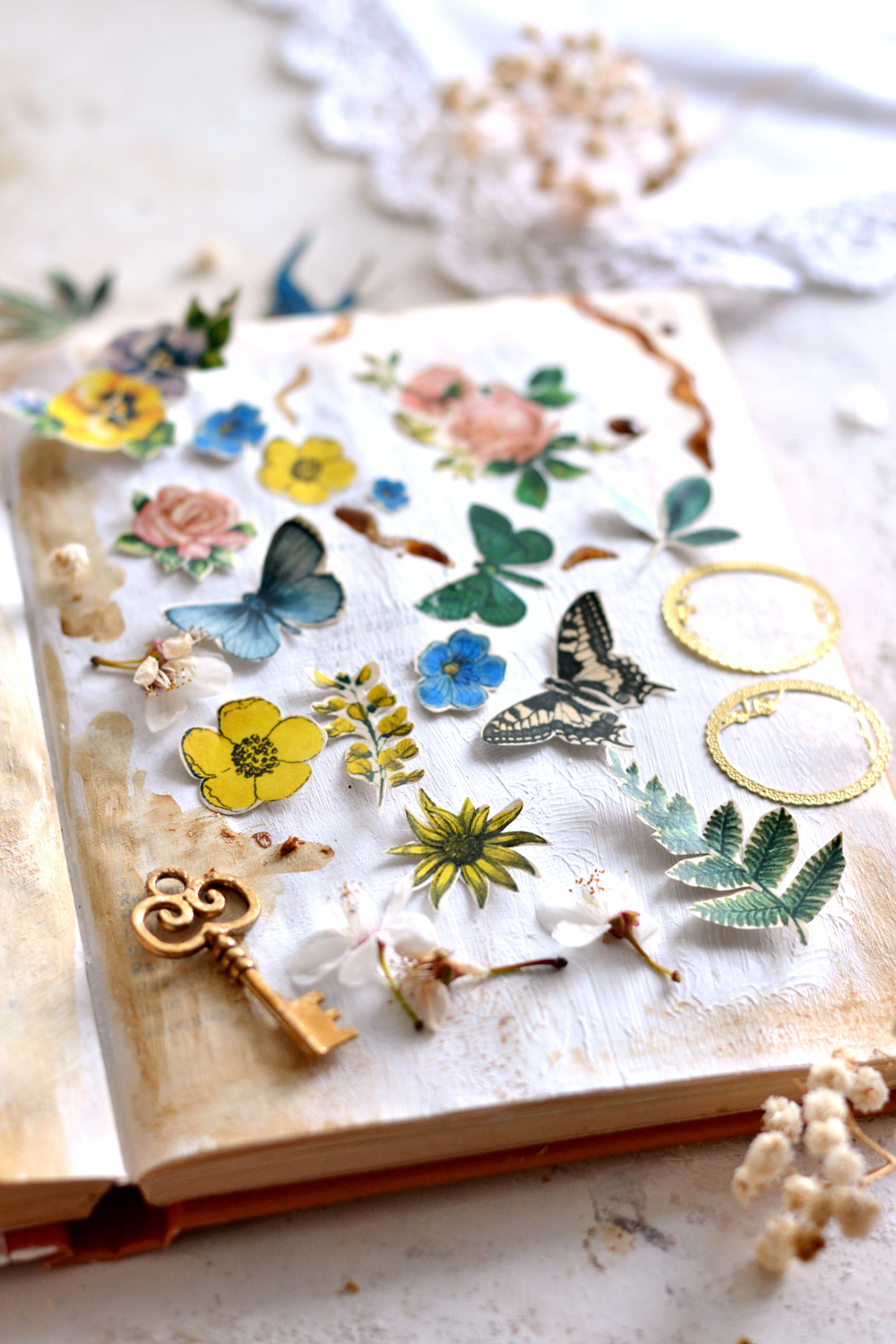 DIY Vintage Stickers + free printable - Dreams Factory