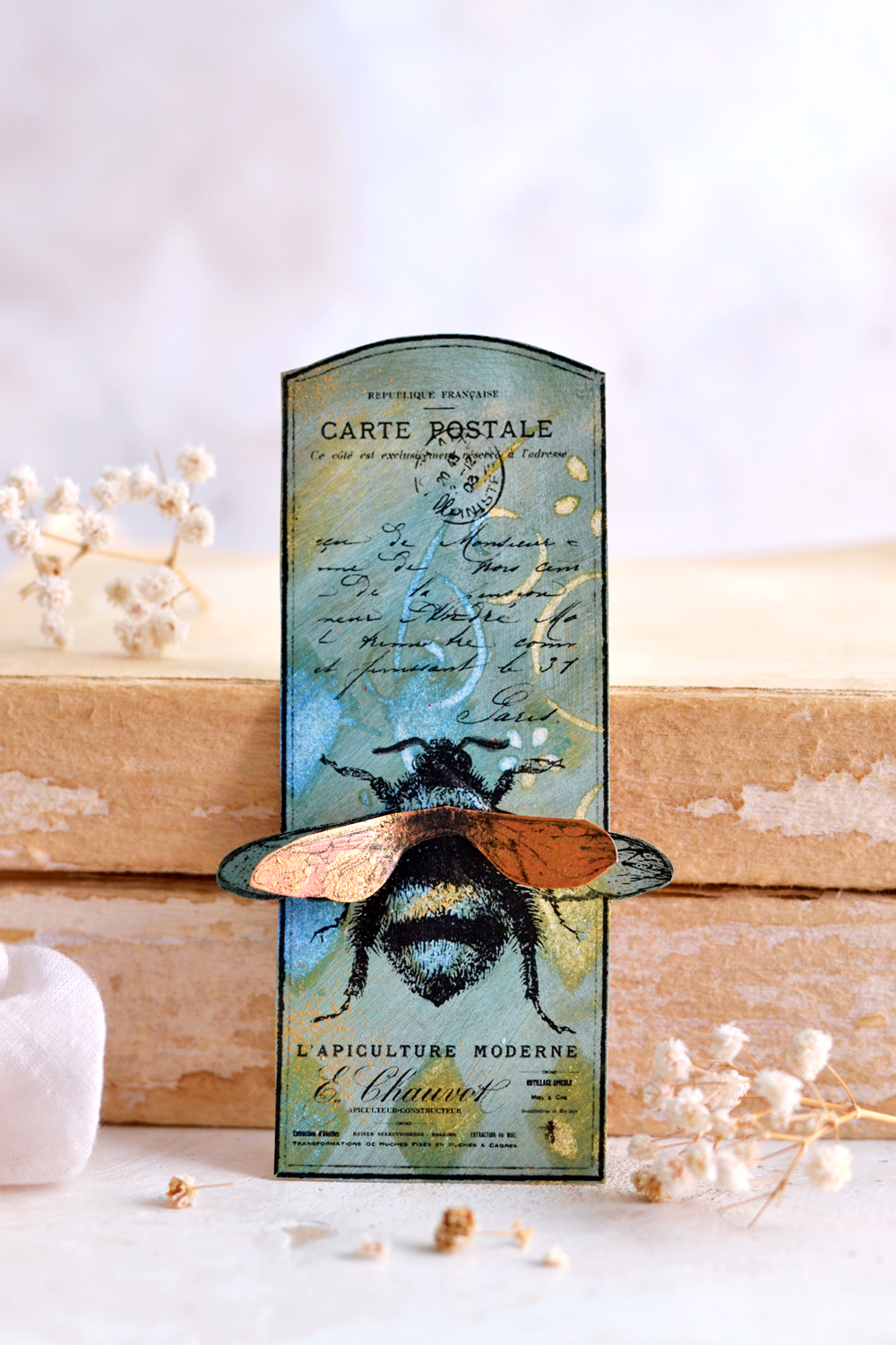 Close up of Bee Gift Tag