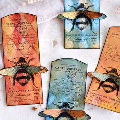 Colored gift tags with Bees