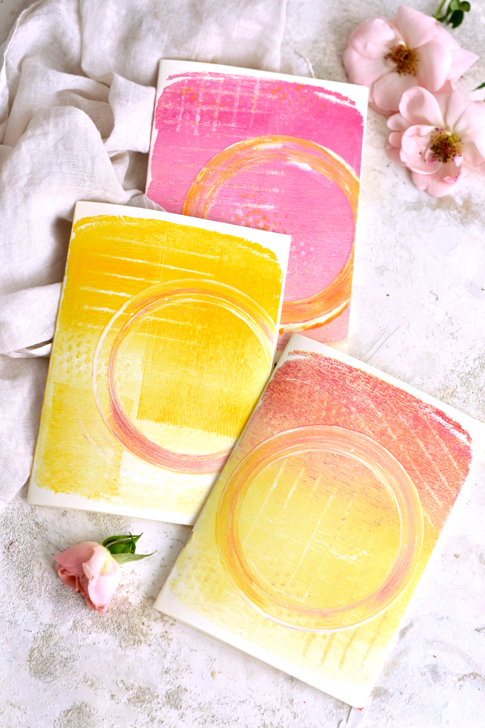 Gel print cards with circles