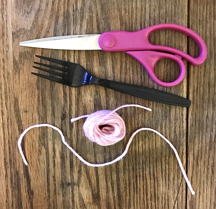 How to Make Fork Pompoms ⋆ Dream a Little Bigger