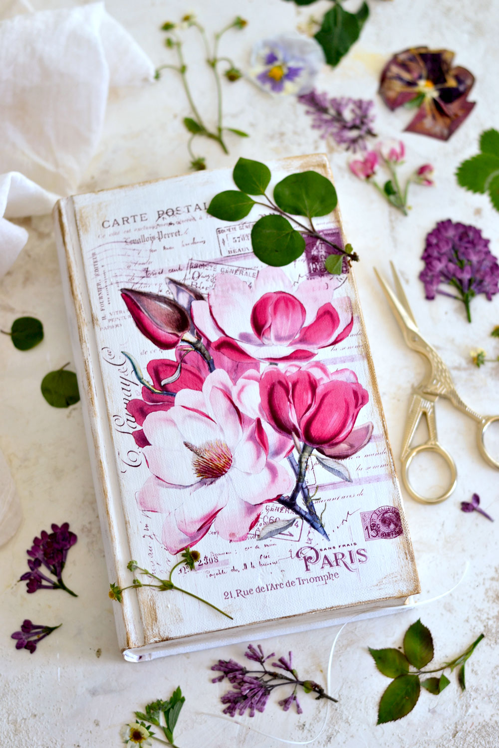 Upcycle A Book Into A Pretty French Flower Press The Graphics Fairy