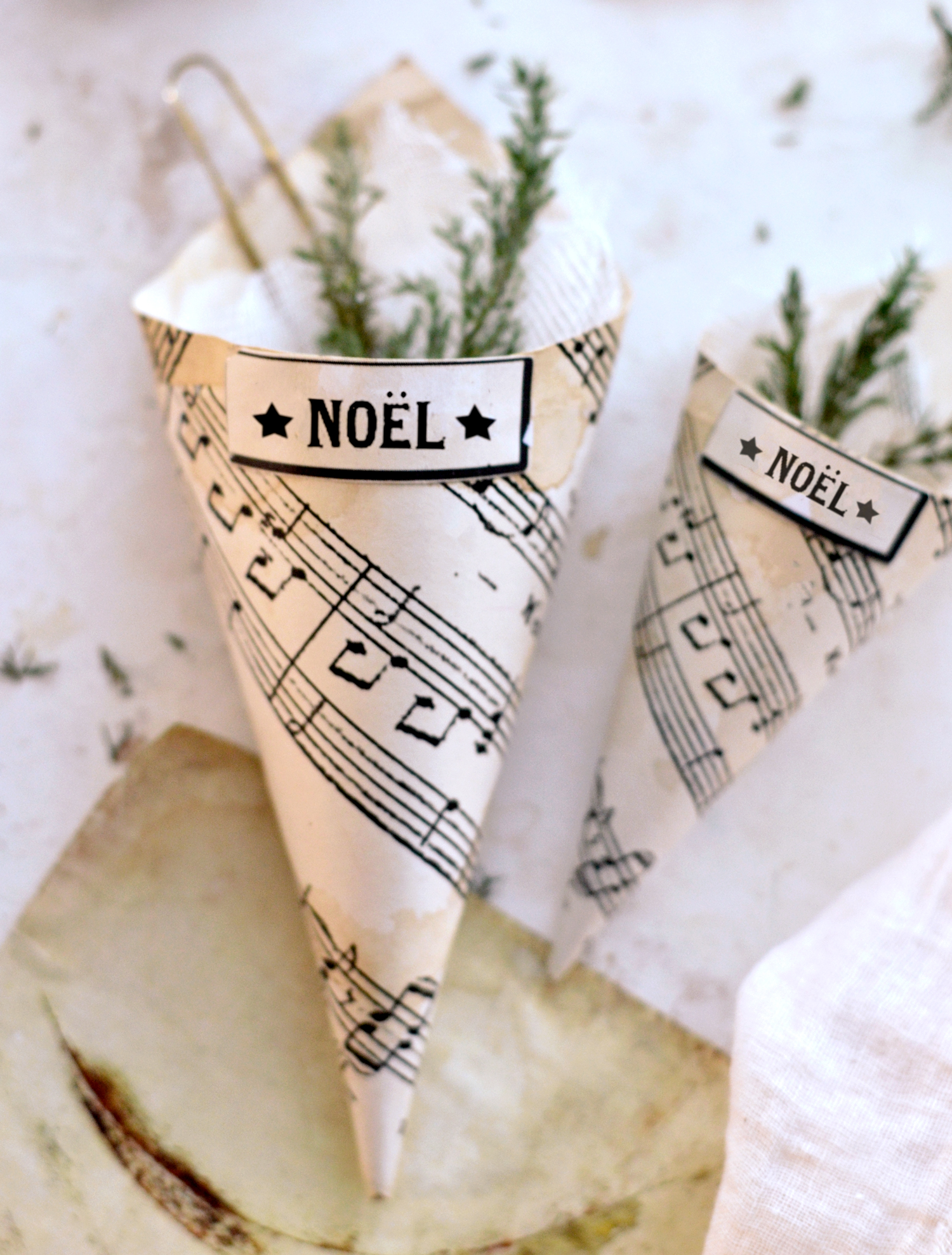 How to Make Paper Cones: (Christmas!) - The Graphics Fairy