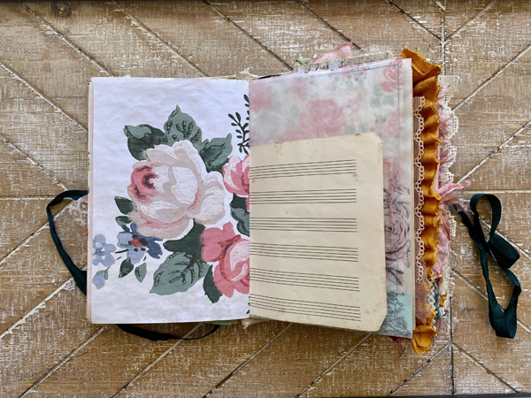 Cottage wallpaper bundle paper page