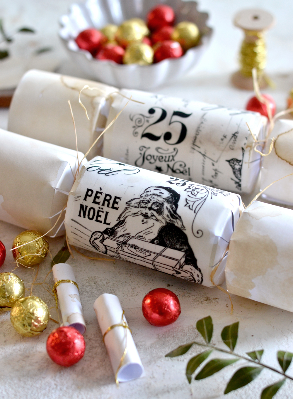 Make Your Own Crackers Christmas White Gold Design Dinner Personalised Gifts 