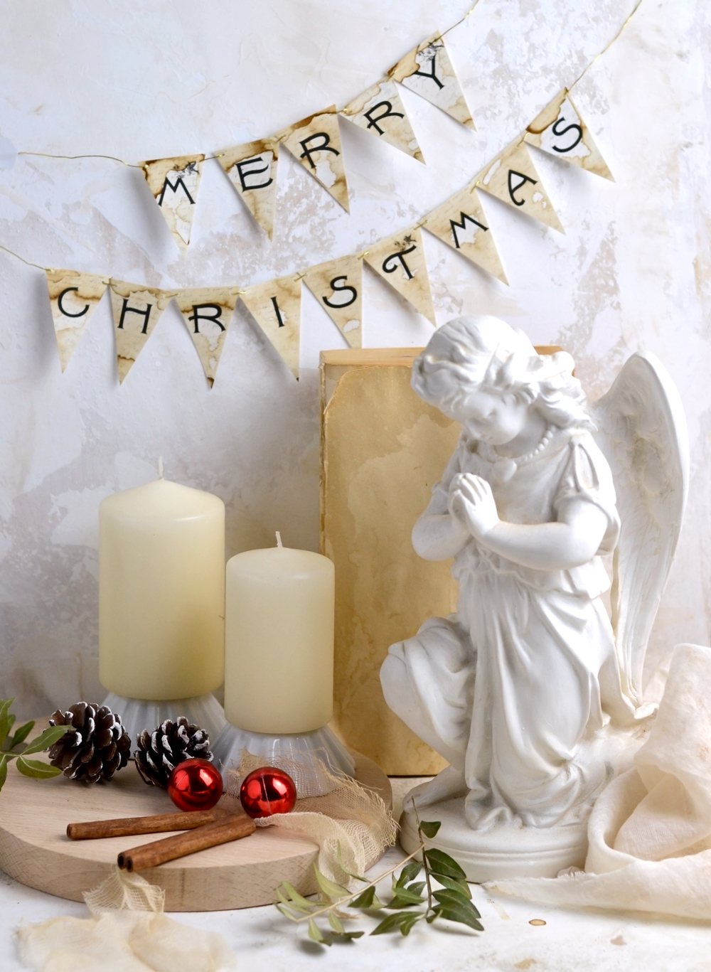 How to create a Christmas vignette using the Merry Christmas banner
