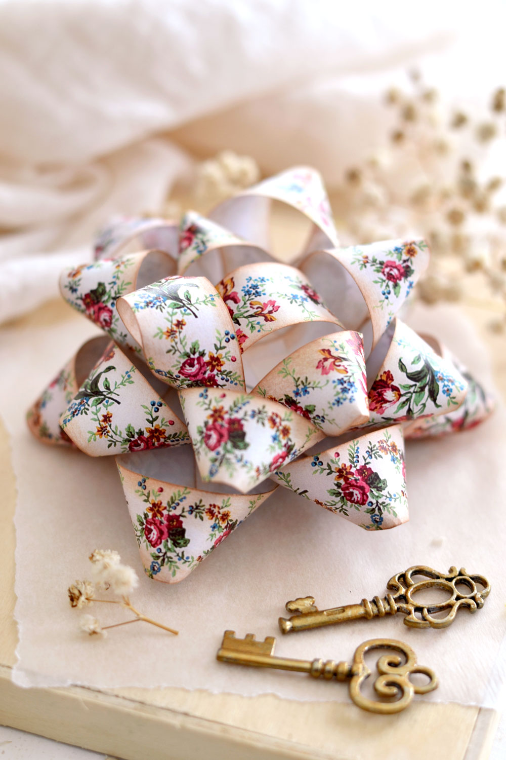 How to make a deals bow from wrapping paper