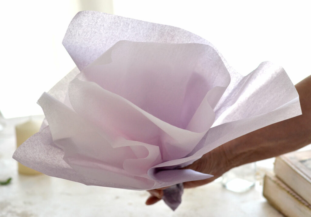 how-to-put-tissue-paper-in-a-gift-bag-the-graphics-fairy