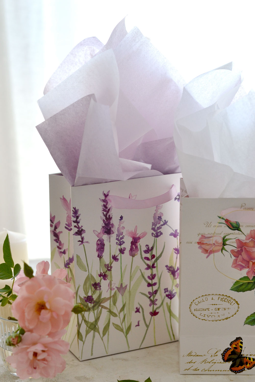 How to put Tissue Paper in a Gift Bag - The Graphics Fairy