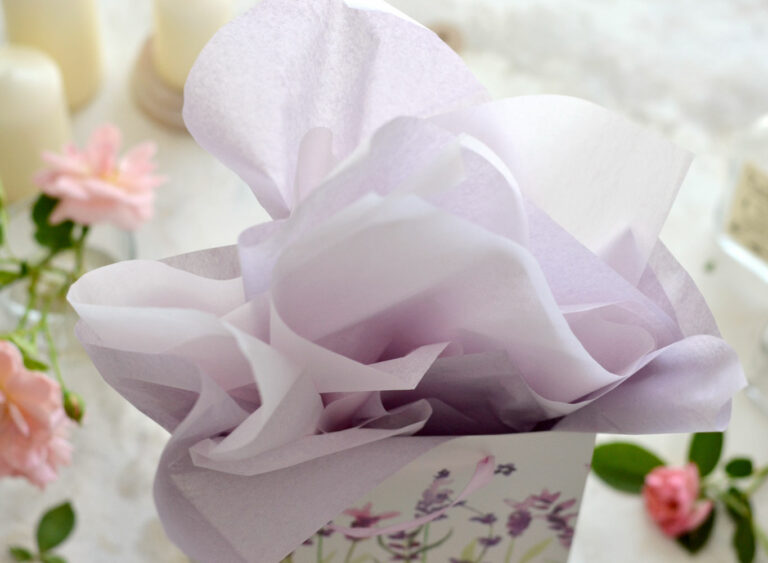 How To Put Tissue Paper In A Gift Bag The Graphics Fairy   How To Fill A Bag With Tissue 139 768x563 