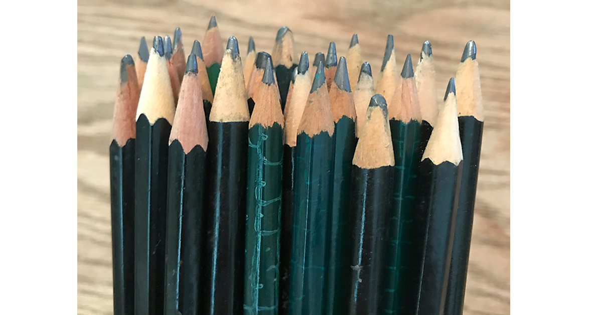 Sketch Kit, Sketching Pencils Set, Drawing Drafting Kit, 26 Graphite &  Charcoal Pencils, Stick Set Sketching Scrapbooking Blending Pencils 