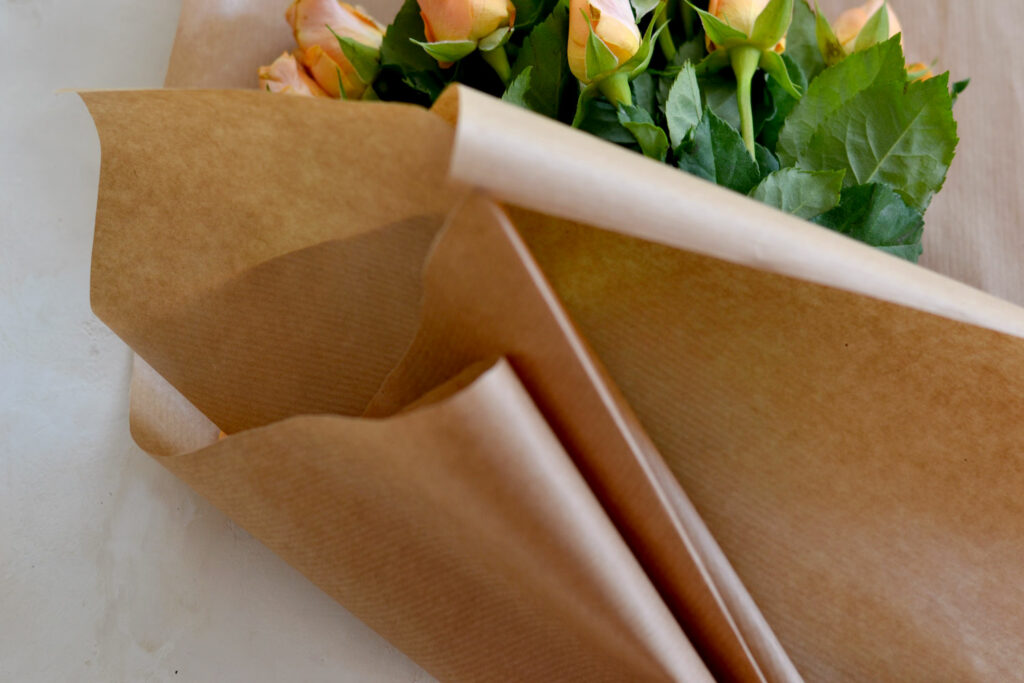 How To Wrap Flowers In Brown Paper The Graphics Fairy   Wrap Flowers In Brown Paper 31 1024x683 