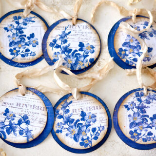 Delft Blue Round Floral Tags