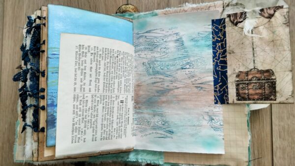 Journal spread with blue and cream pattern