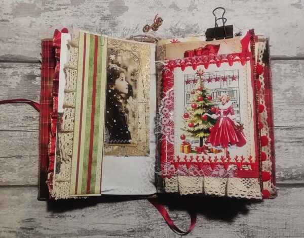 Journal spread with christmas tree image