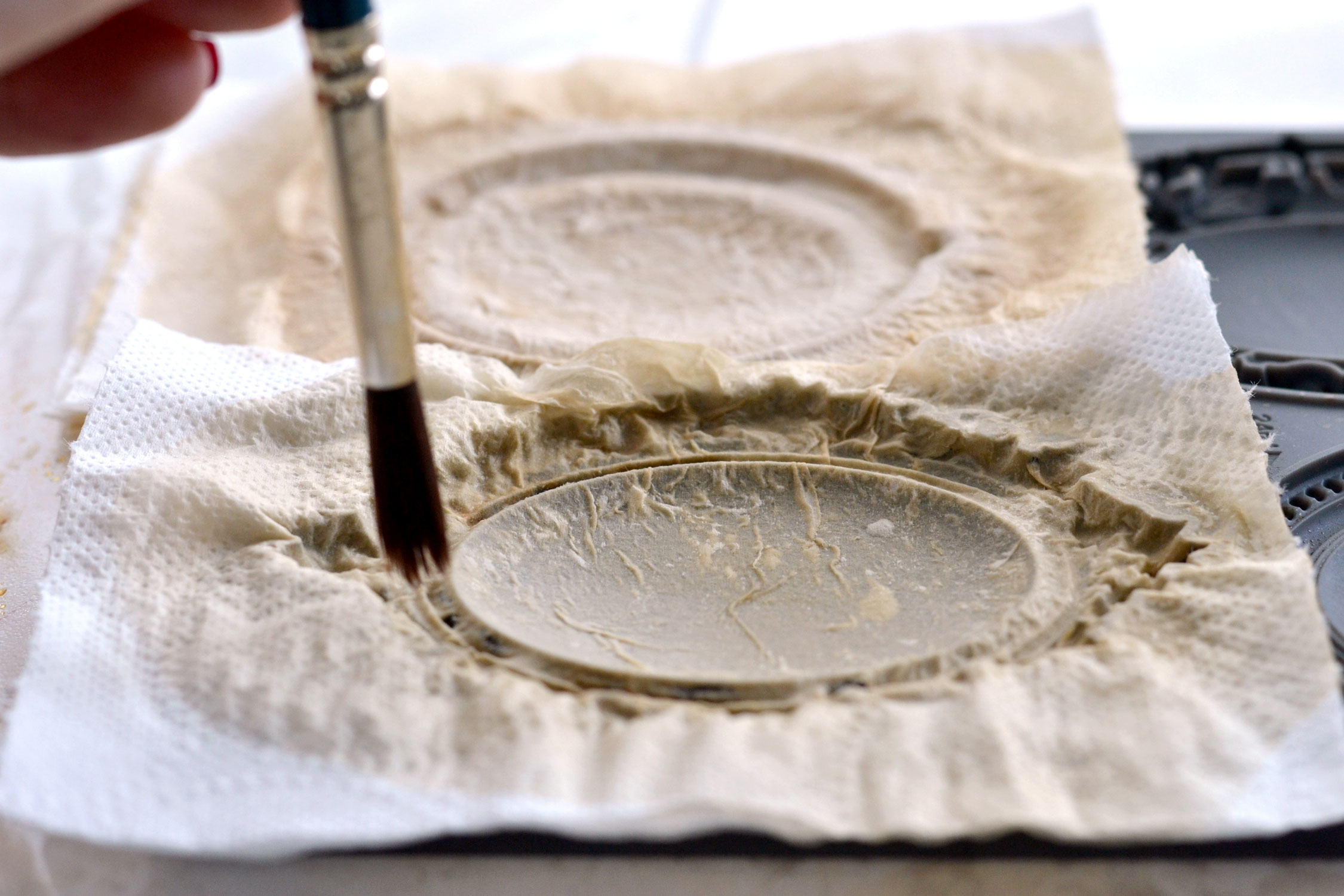 making paper mouldings