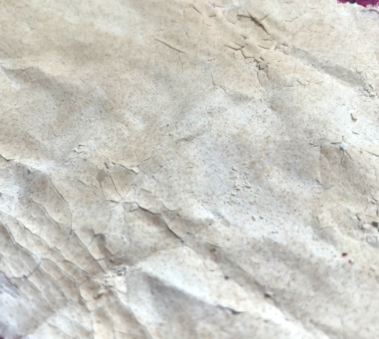 Fine cracks with thinner paste