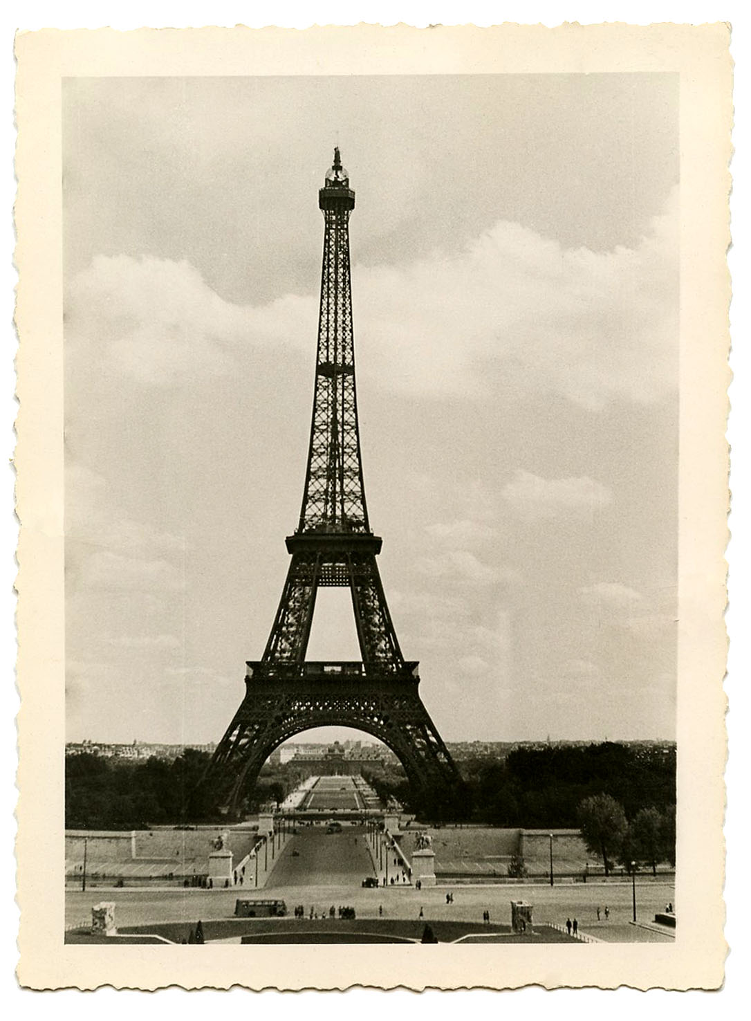 Vintage Image - Eiffel Tower - Old Photo - The Graphics Fairy