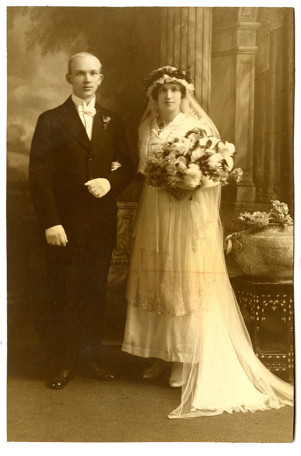 Vintage Photos Brides  and Grooms  The Graphics Fairy